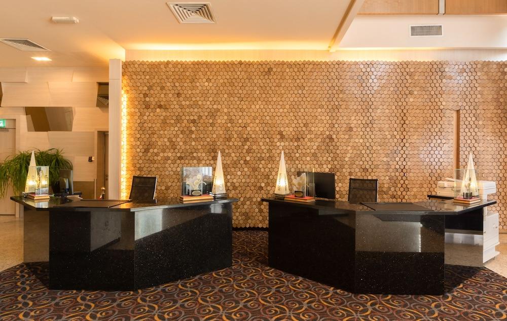 New World Suites Bintulu Exteriér fotografie
