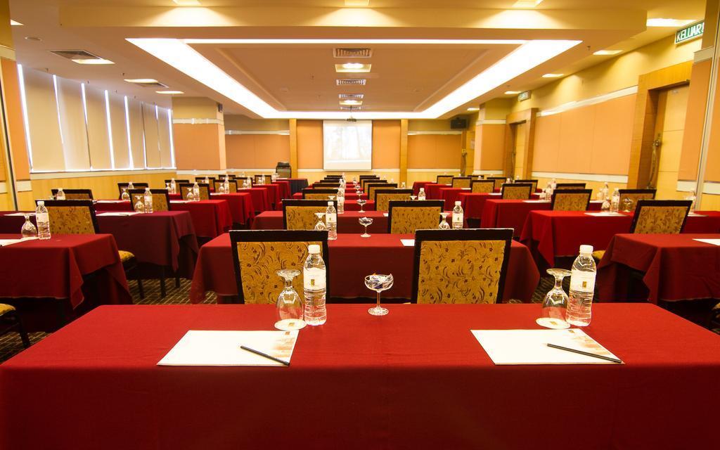 New World Suites Bintulu Exteriér fotografie