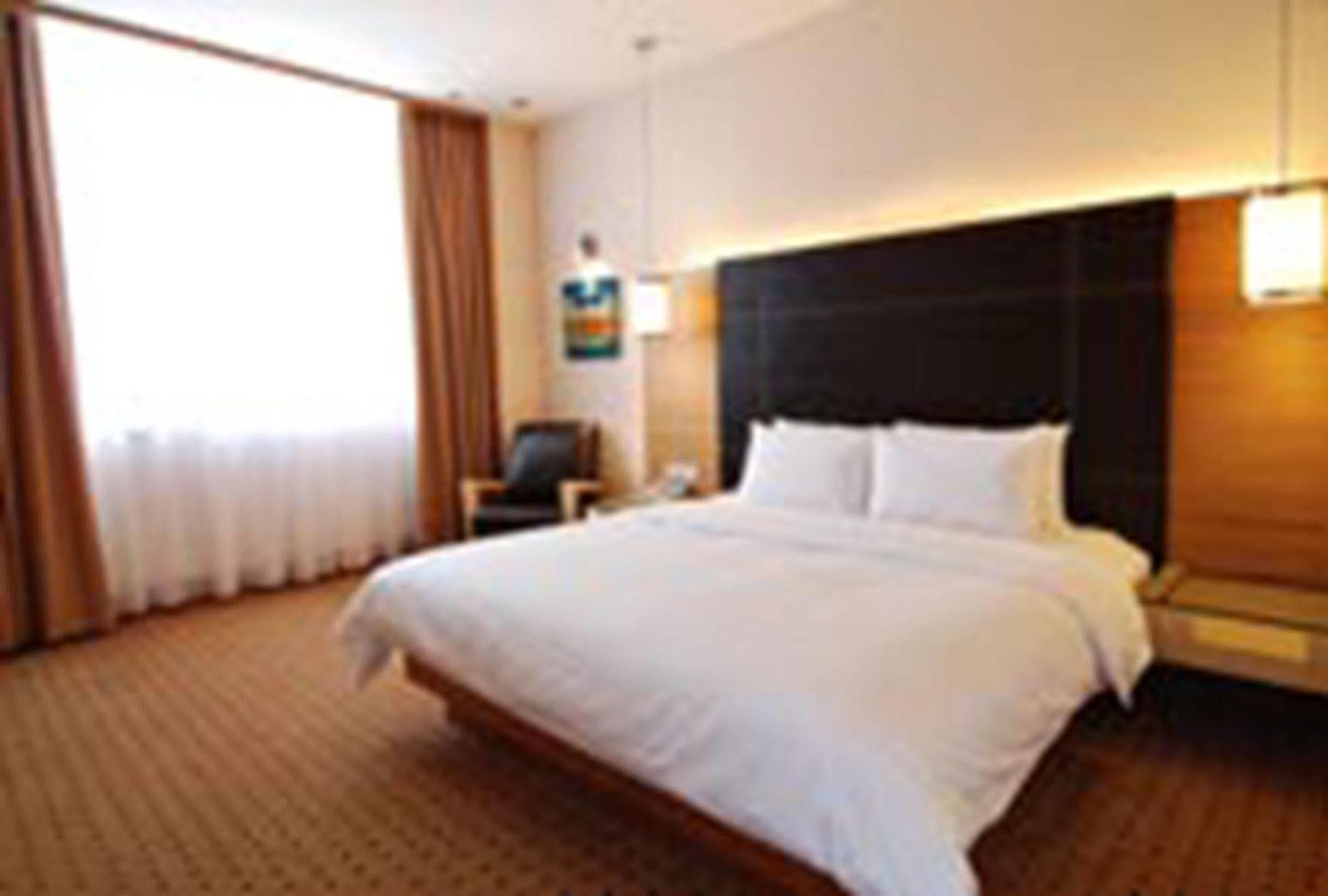 New World Suites Bintulu Exteriér fotografie
